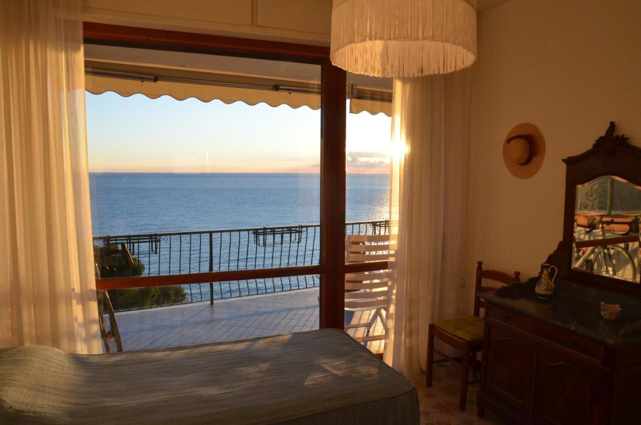 Ferienwohnung Rocce Di Capo Mimosa - Cervo Exterior foto